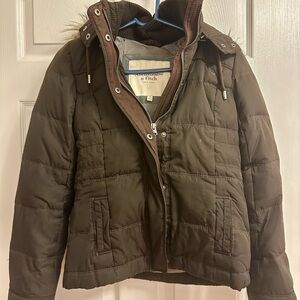 Abercrombie & Fitch Olive Puffer Jacket
